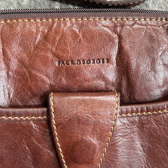 Jack Georges Genuine Leather Crossbody Voyager Handbag - Picture 5 of 16